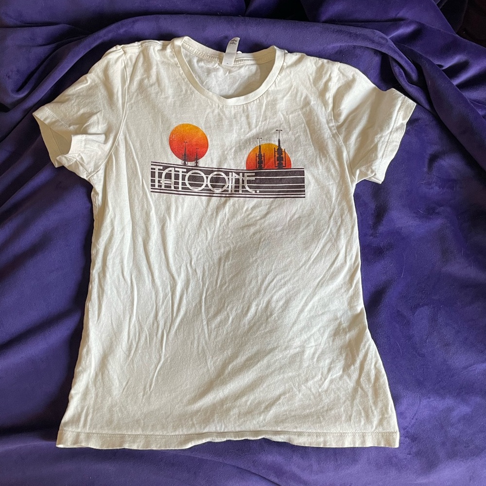 Tatooine t-shirt, size large.